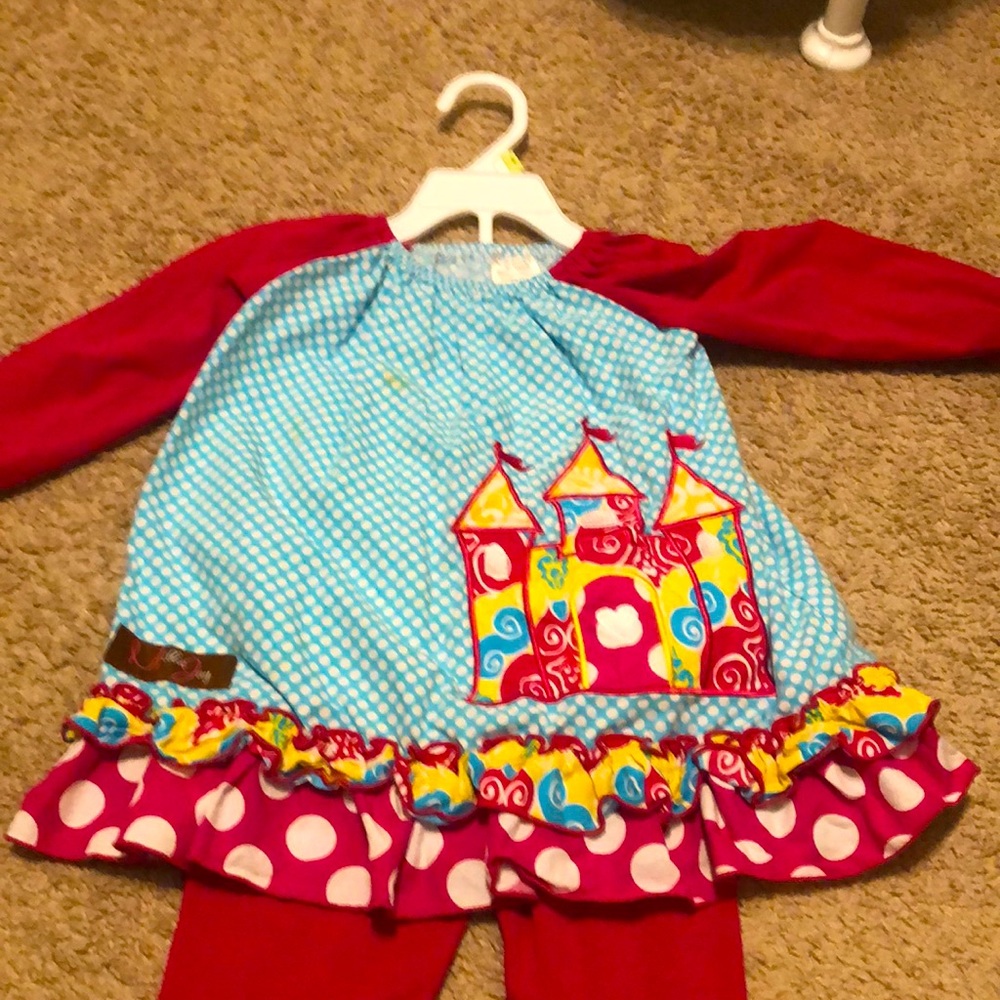 2t Disney Millie jay